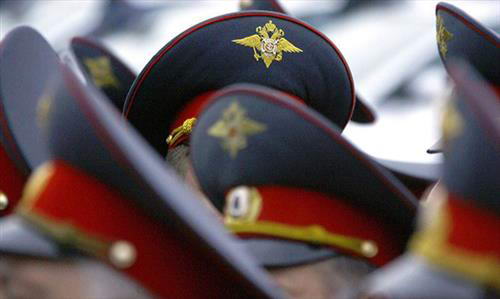 «Железный занавес» для полицейских С-Петербурга упал не до конца
