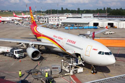 Hainan Airlines обременят убыточными компаниями