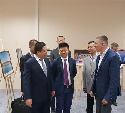 В С-Петербурге встретили делегацию Пекина