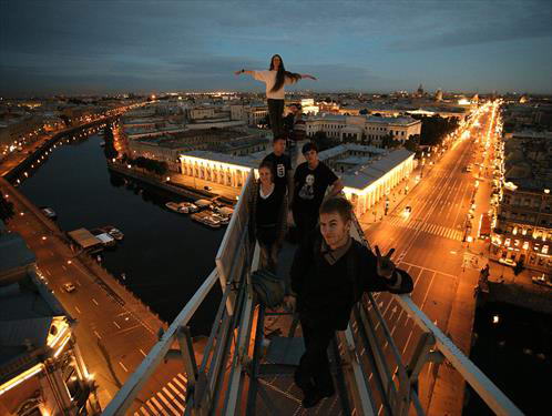 Петербург: скоро начнутся концерты на крышах