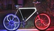 По городу отправятся люди на светящихся велосипедах –