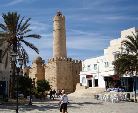 Отели «пачками» закрываются в Тунисе