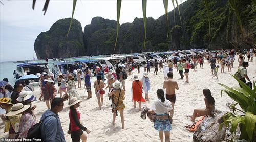 Райский пляж в Таиланде закрывается