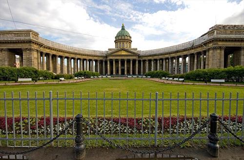 Сады и парки С-Петербурга закрываются на просушку. А когда откроются?