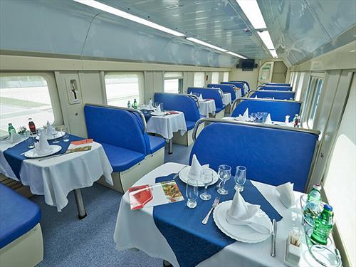 РЖД открывает вагоны-рестораны и доставку еды внутри поезда