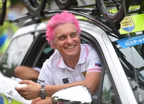 Владелец велокоманды Tinkoff приглашает на свои элитные дачи