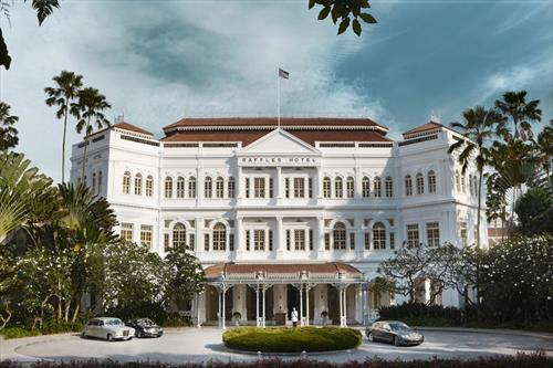 Отель Raffles в Сингапуре снова открылся